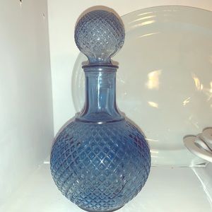 Blue Glass Decanter with Secure Push/Twist Top